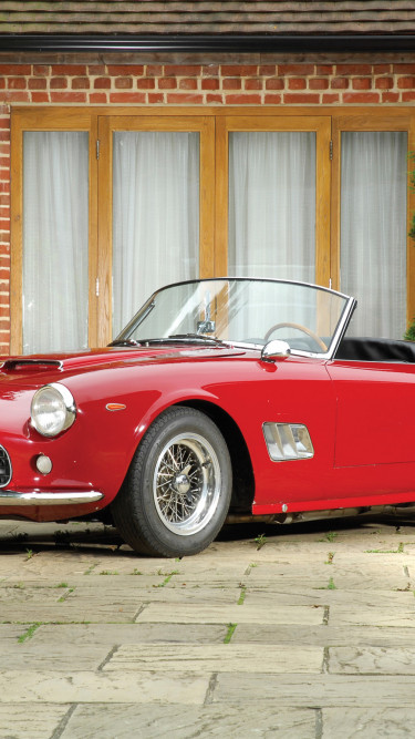 Ferrari 250 GT SWB California Spyder (open headlights) '1960–63.jpg