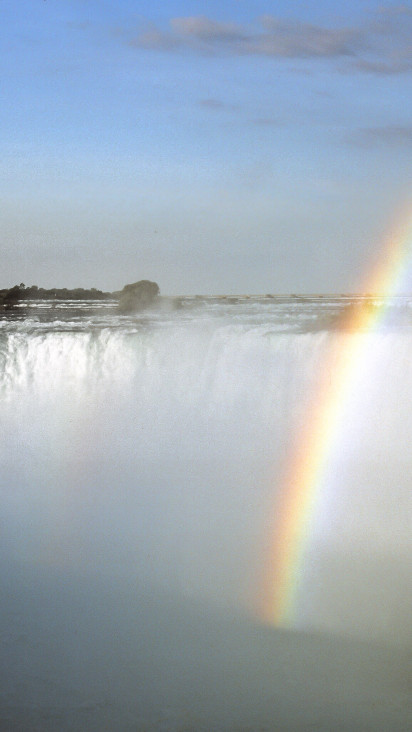 Tęcza nad wodospadem Niagara