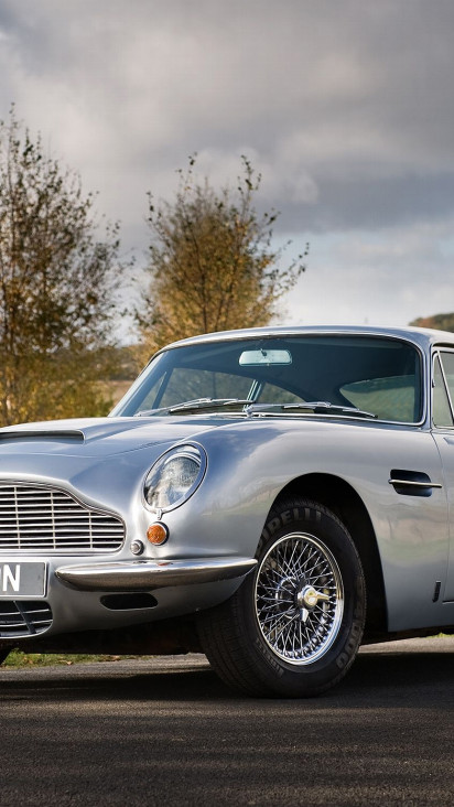 Aston Martin DB6 '1965–69.jpg