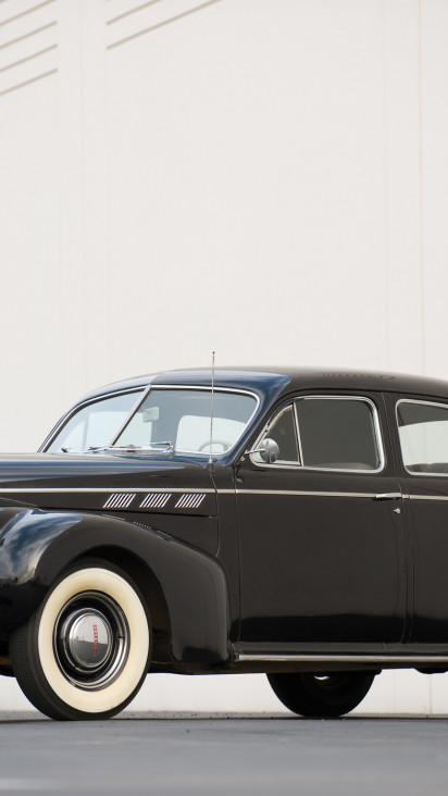 Pontiac Torpedo 8 Touring Sedan '1940.jpg