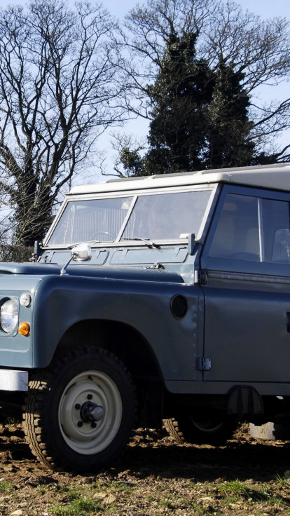 Land Rover Series III SWB Van '1971–85.jpg