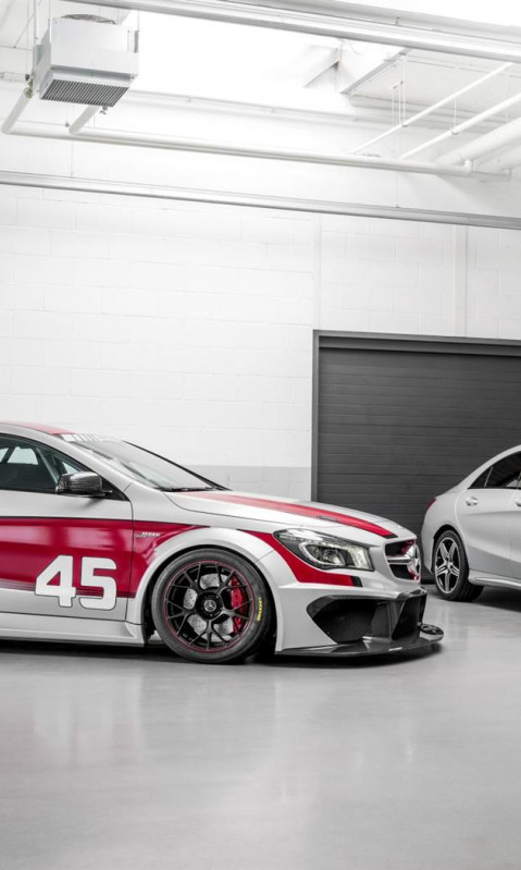 Mercedes Benz AMG 18