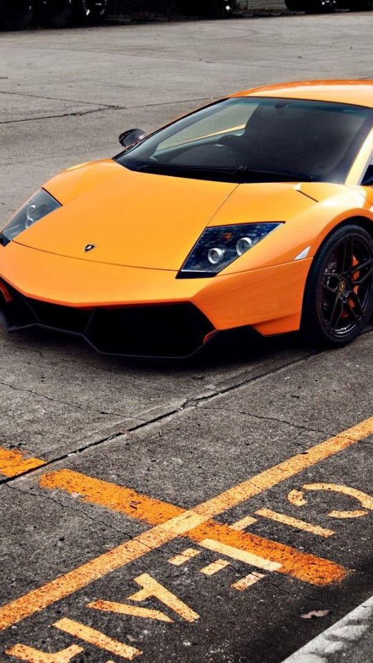 orange huracan