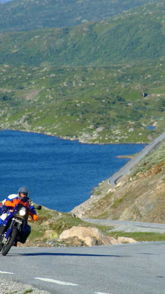 Suzuki_KTM_990_Adventure_2006_03_1440x900.jpg