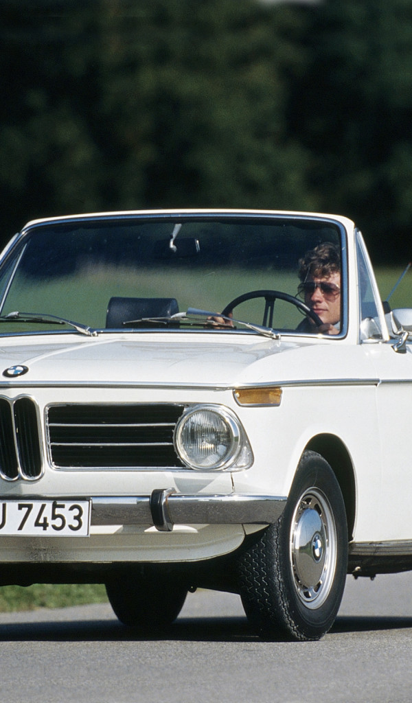 BMW 1600-2 Cabriolet (E10) '1967–71.jpg