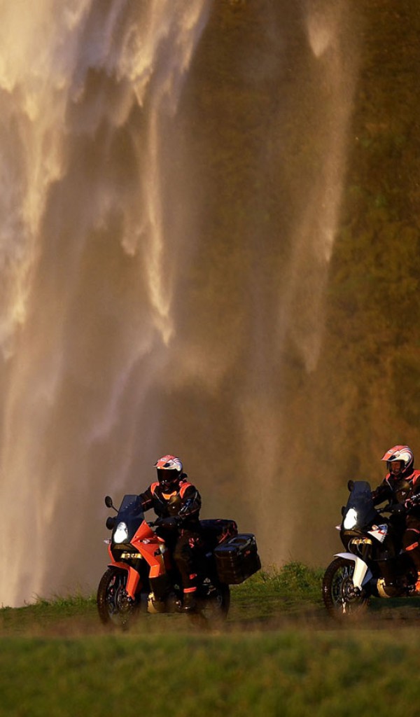 KTM_990_Adventure_2011_18_1440x900.jpg