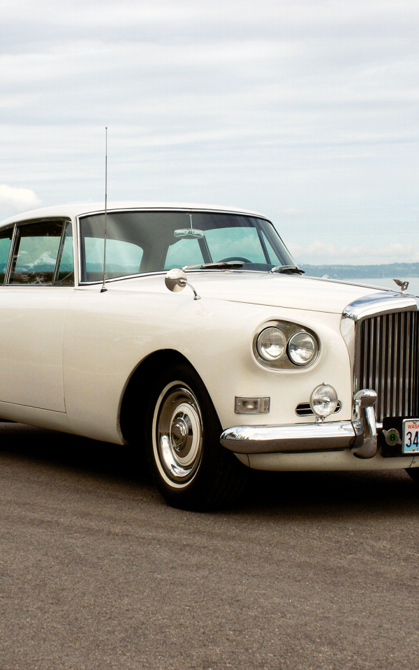 Bentley S3 Continental Coupe by Mulliner & Park Ward '1964.jpg