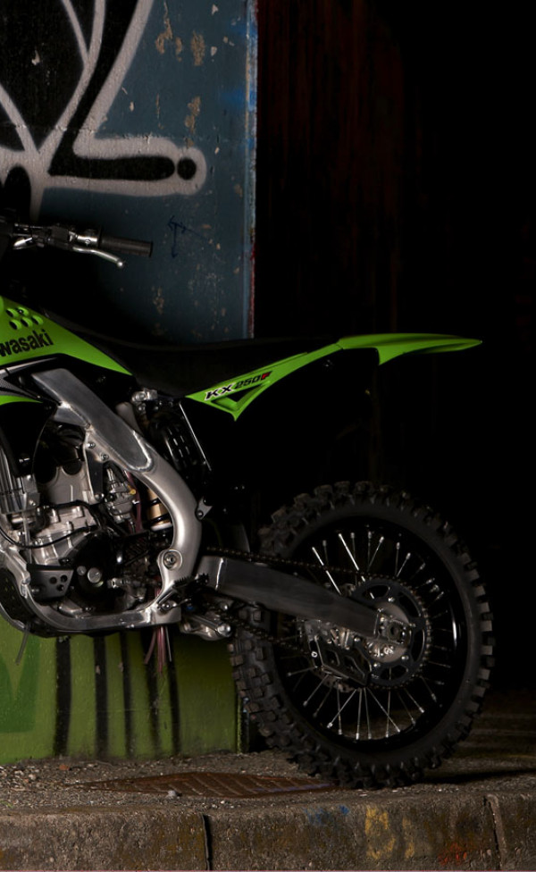 Kawasaki_KX250F_2009_01_1440x900.jpg