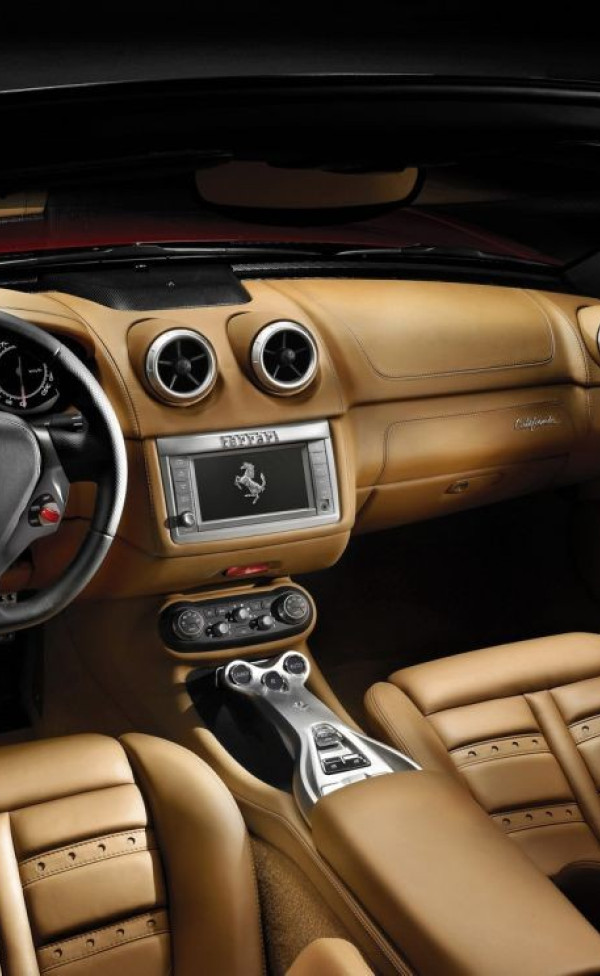 ferrari_california_26.jpg