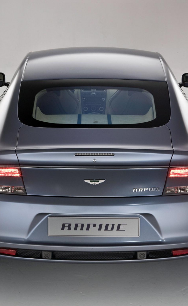 Aston Martin Rapide (4).jpg