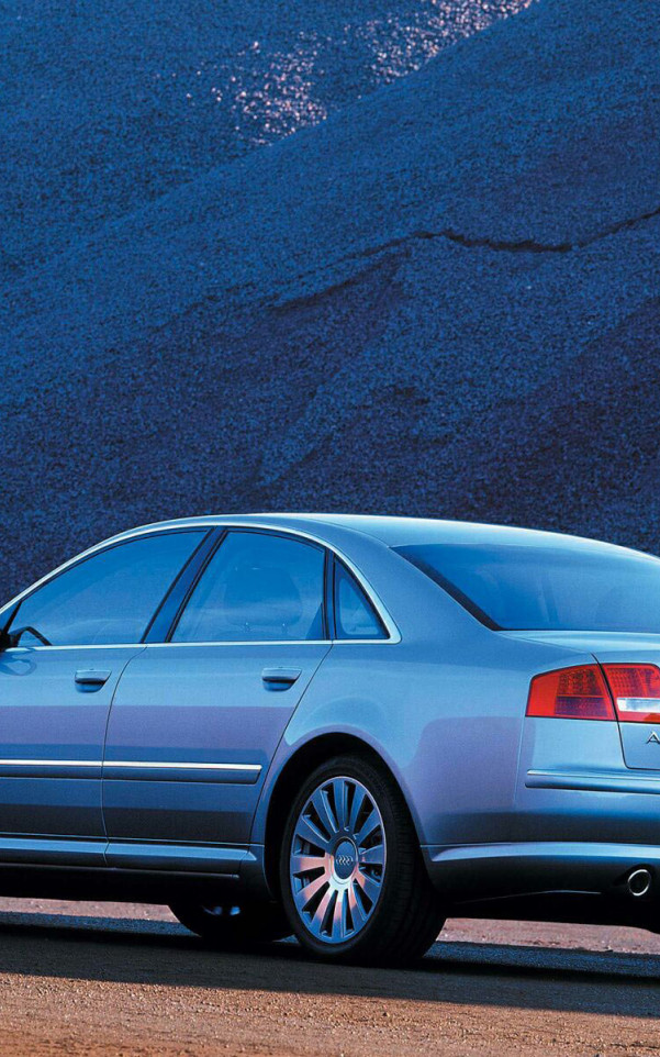 Audi_A8_04_1600.jpg