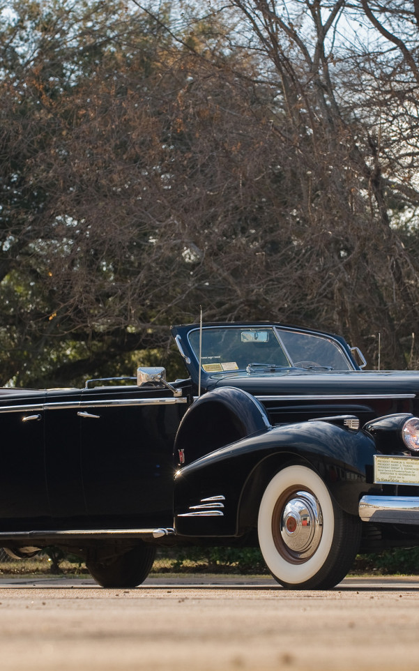 Cadillac V16 Presidential Convertible Limousine '1938.jpg