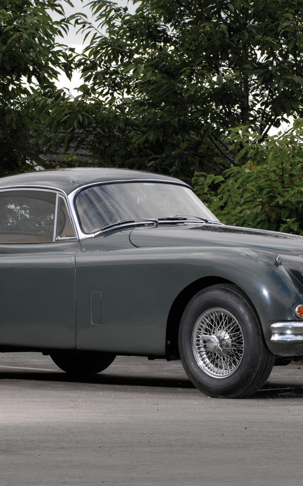 Jaguar XK150 Fixed Head Coupe '1958–61.jpg