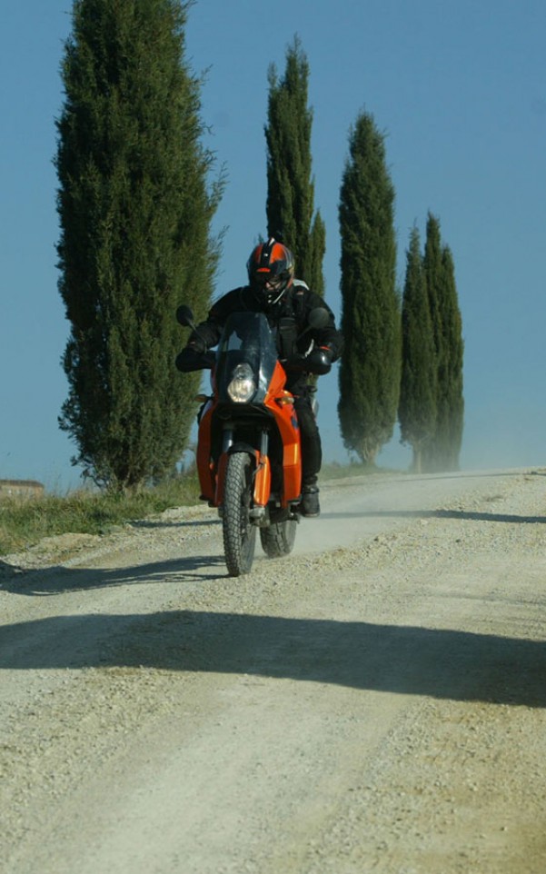 KTM_950_Adventure_S_2003_15_1440x900.jpg