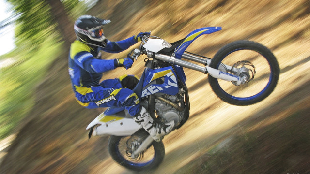 Husaberg_FE450_2009_10_1440x900.jpg