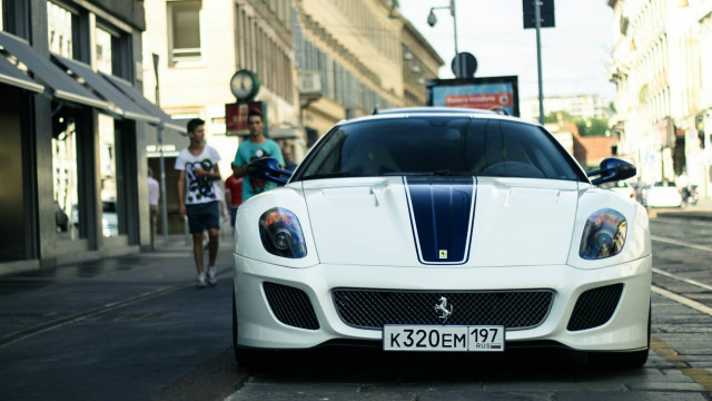 Ferrari auto 77