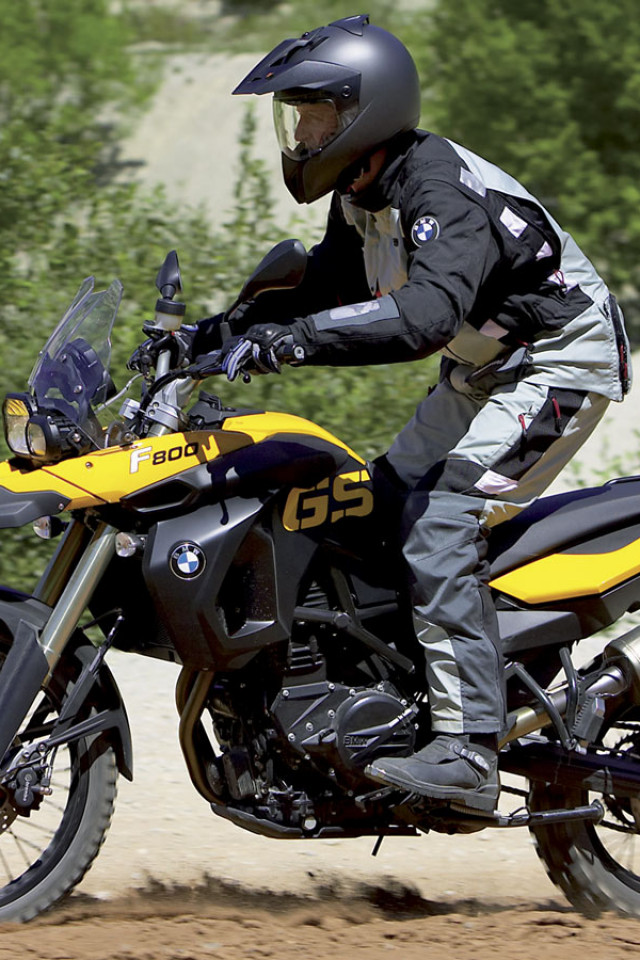 BMW_F650GS__2008_06_1440x900.jpg