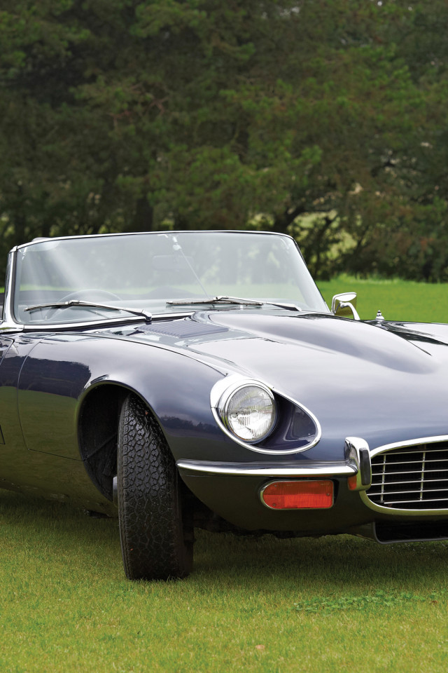 Jaguar E-Type V12 Roadster (Series III) '1971–75.jpg