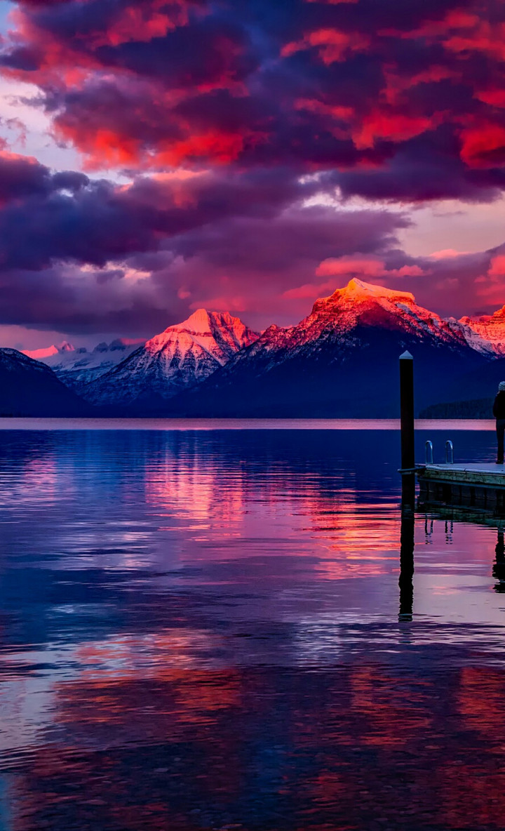 Jezioro McDonald i piękne góry o zachodzie słońca