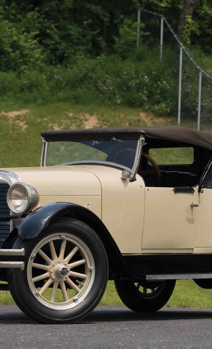 Locomobile 48 Sportif '1925 1.jpg