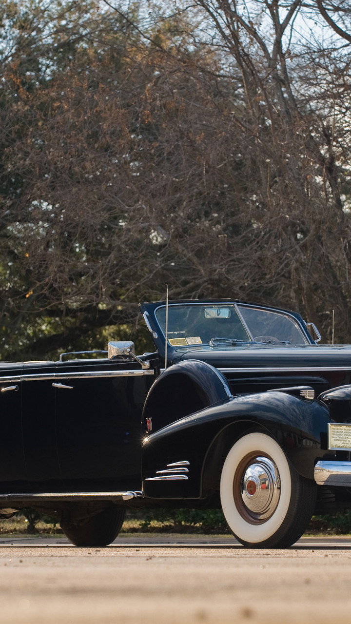 Cadillac V16 Presidential Convertible Limousine '1938.jpg