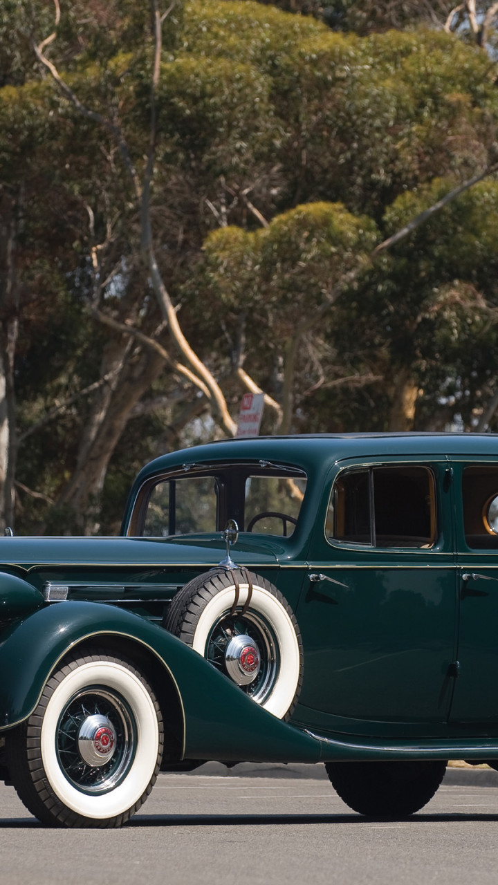 Packard Twelve Club Sedan '1936.jpg