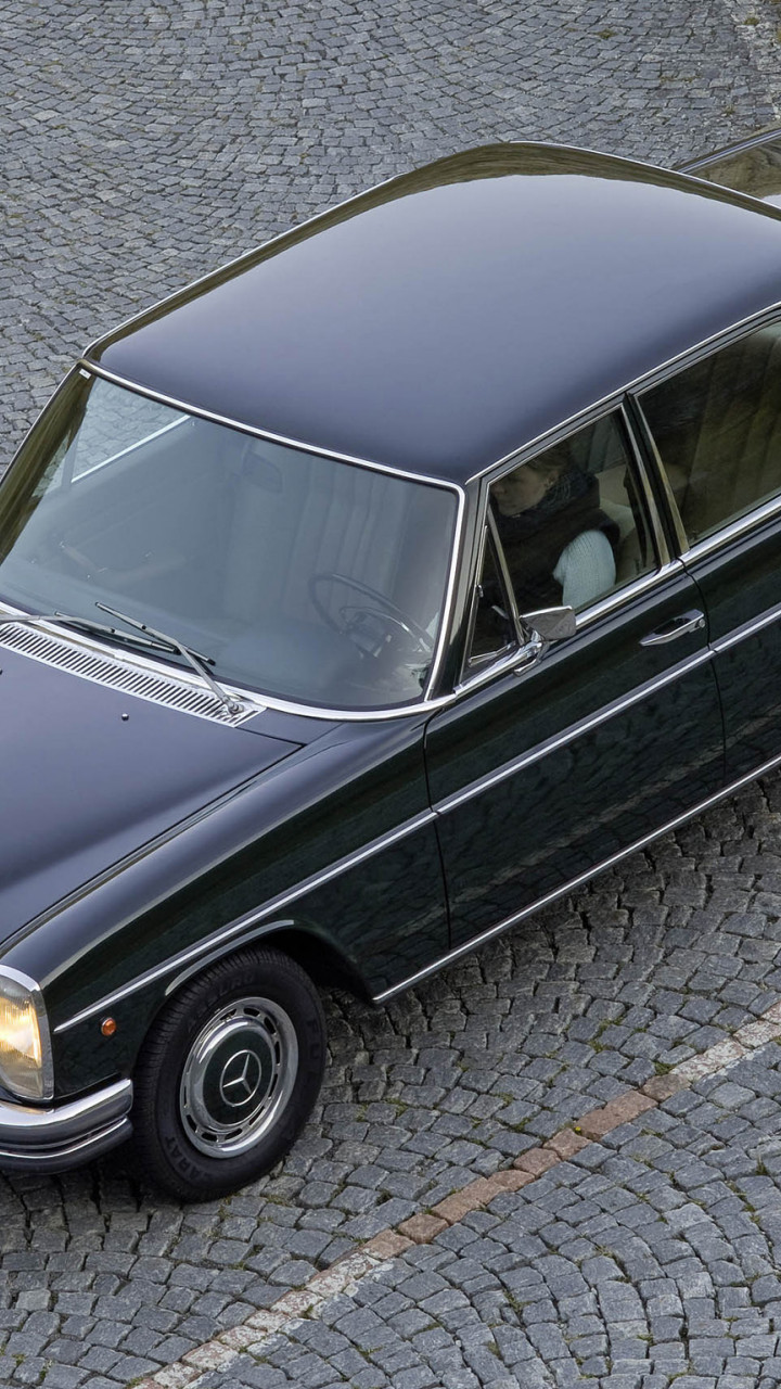 Mercedes-Benz E-Klasse (W114115) '1967–76.jpg