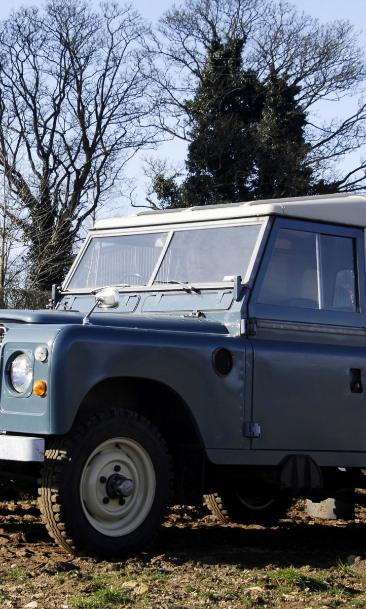 Land Rover Series III SWB Van '1971–85.jpg