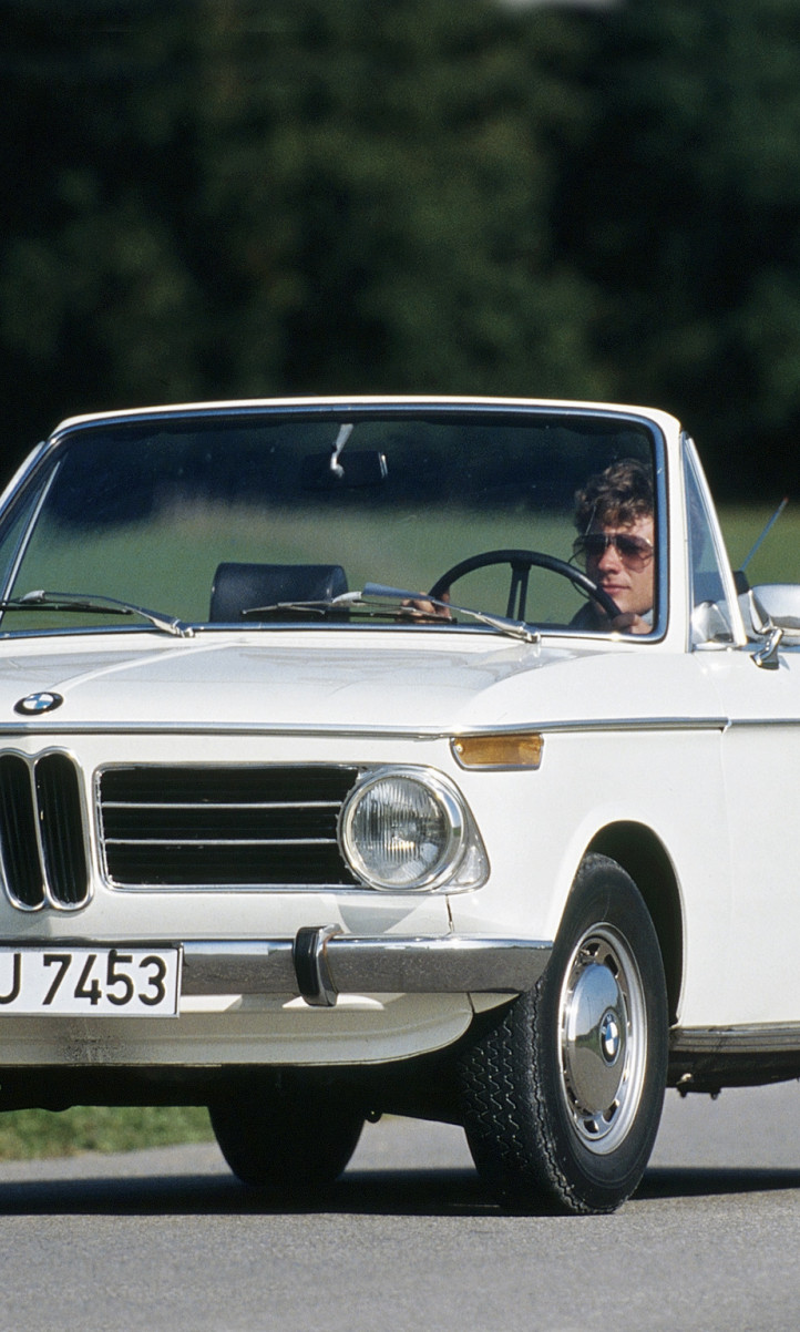 BMW 1600-2 Cabriolet (E10) '1967–71.jpg