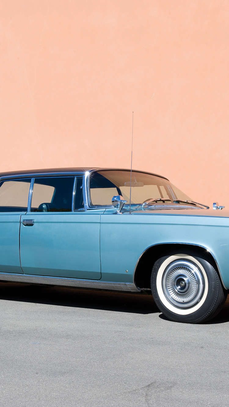 Chrysler Imperial Crown Hardtop Sedan '1966.jpg