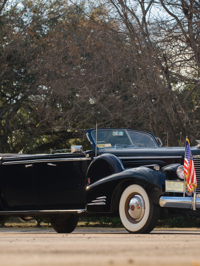 Cadillac V16 Presidential Convertible Limousine '1938.jpg