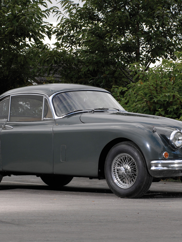 Jaguar XK150 Fixed Head Coupe '1958–61.jpg