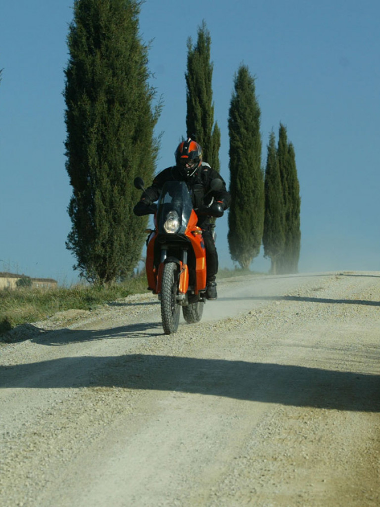 KTM_950_Adventure_S_2003_15_1440x900.jpg