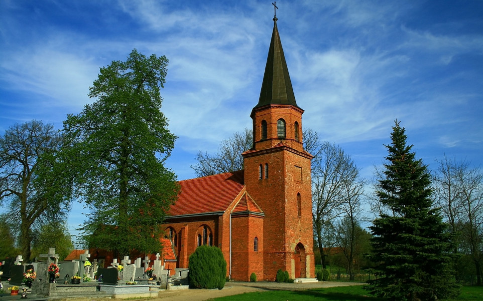 Kościół pwśw. Andrzejaw Broniszewicach