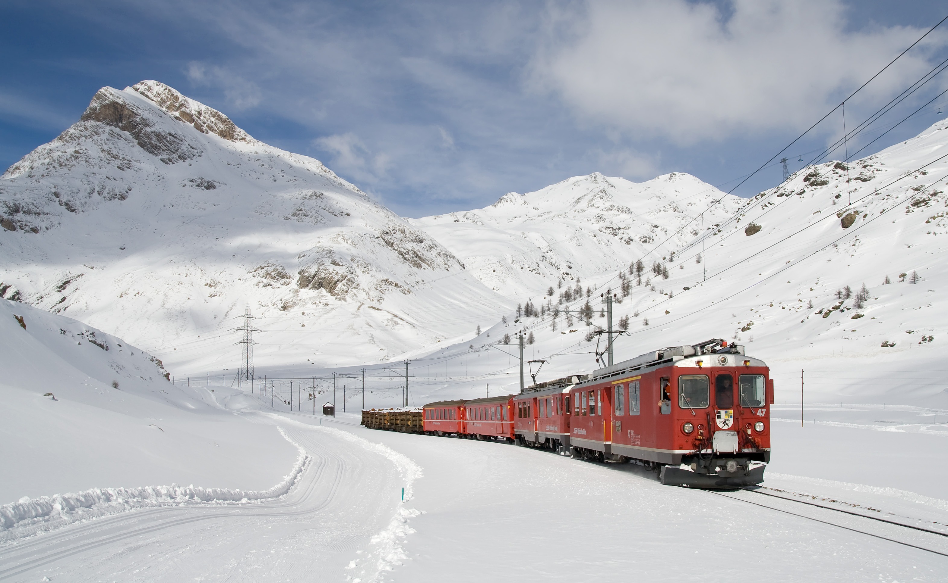 Kolejka Bernina, Góry, Śnieg