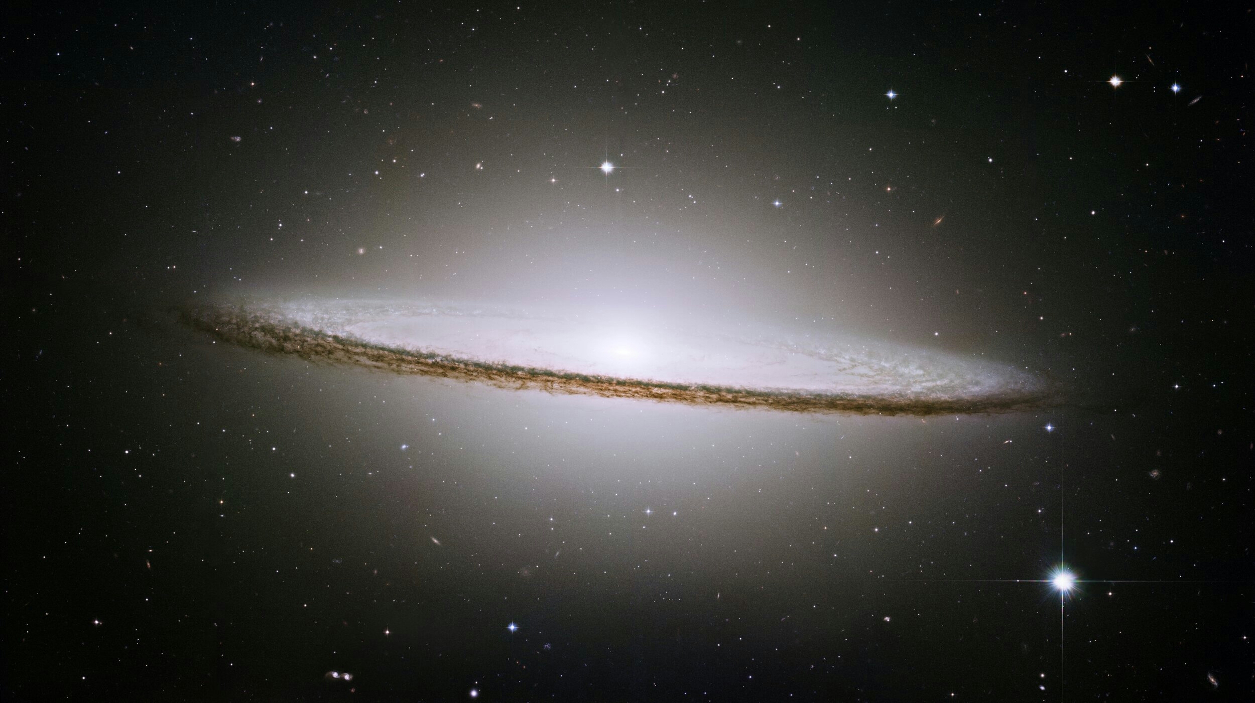 Galaktyka Ngc 4594 M104