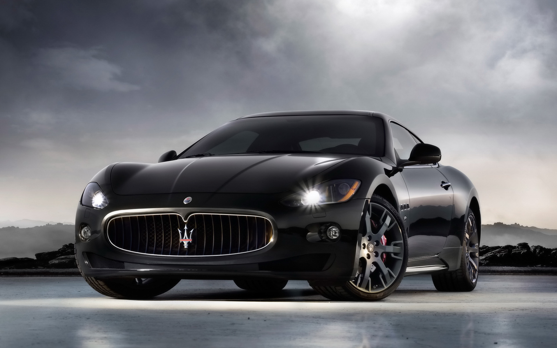Maserati_-_Windows_7_Wallpaper.jpg
