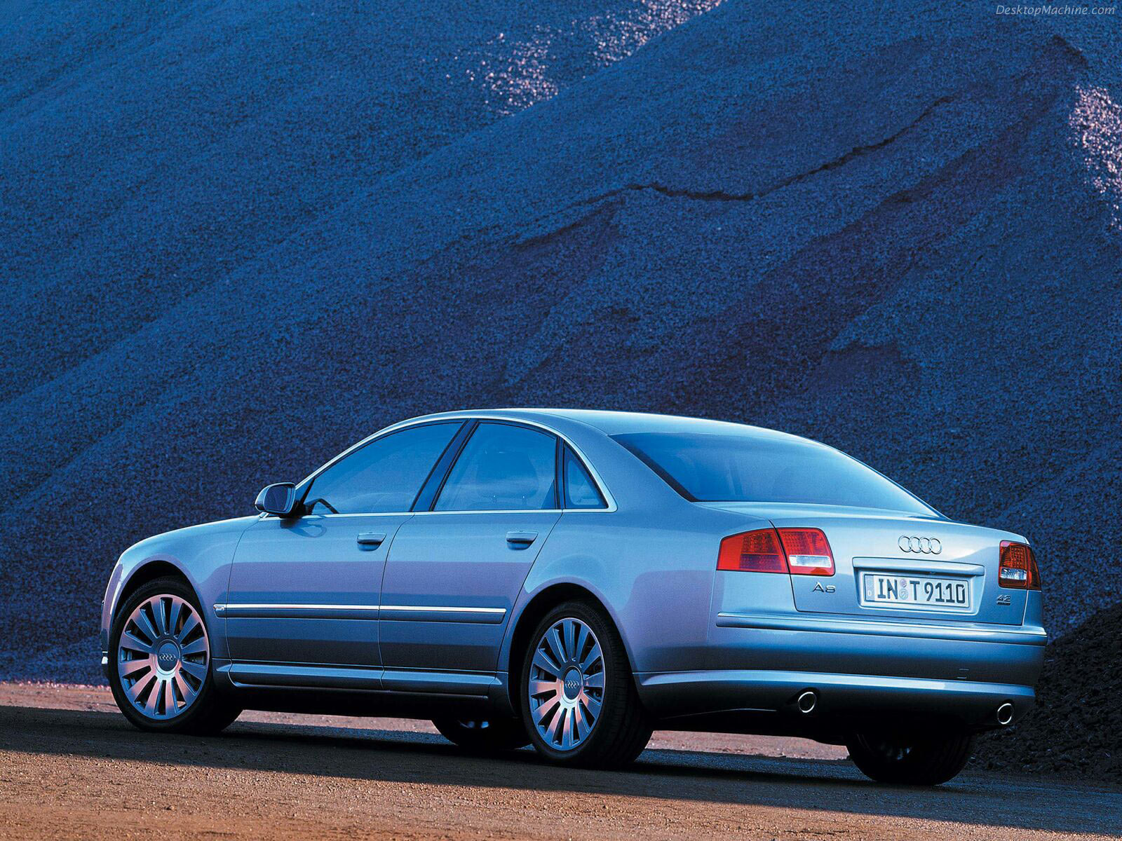 Audi_A8_04_1600.jpg