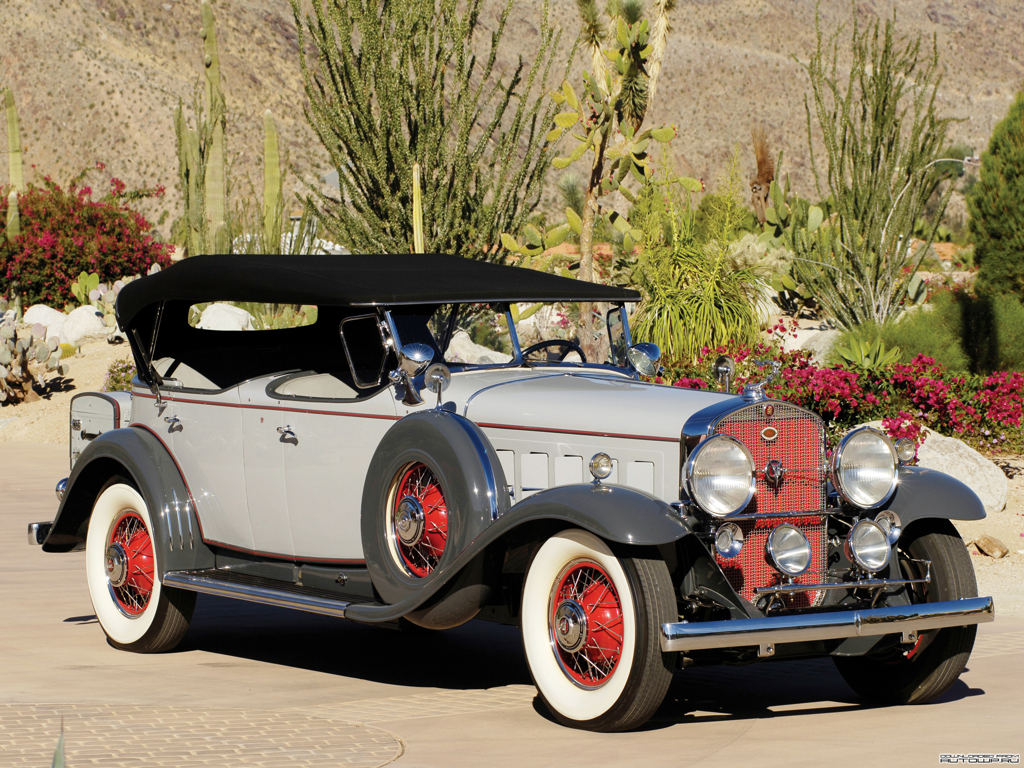 Cadillac V16 452 452-A Dual Cowl Sport Phaeton '1930–31.jpg