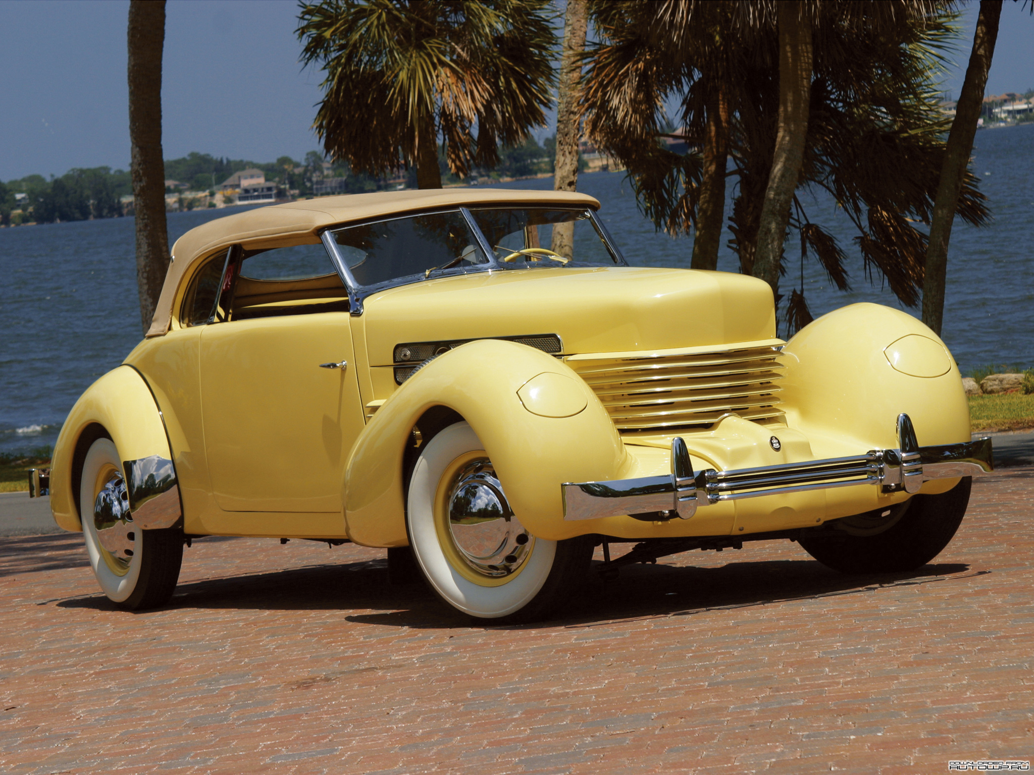 Cord 812 SC Phaeton '1937.jpg