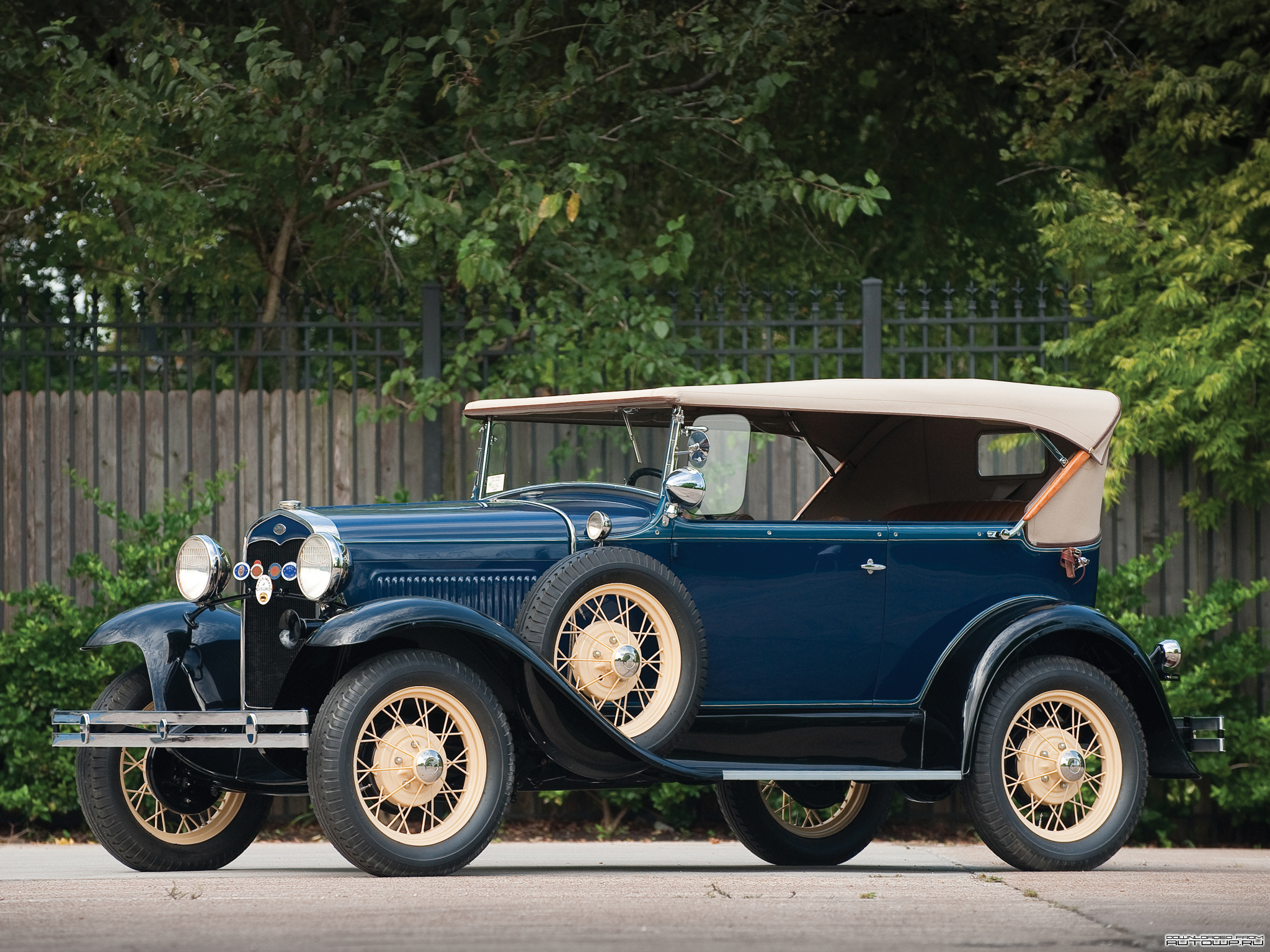 Ford Model A Deluxe Phaeton '1931.jpg