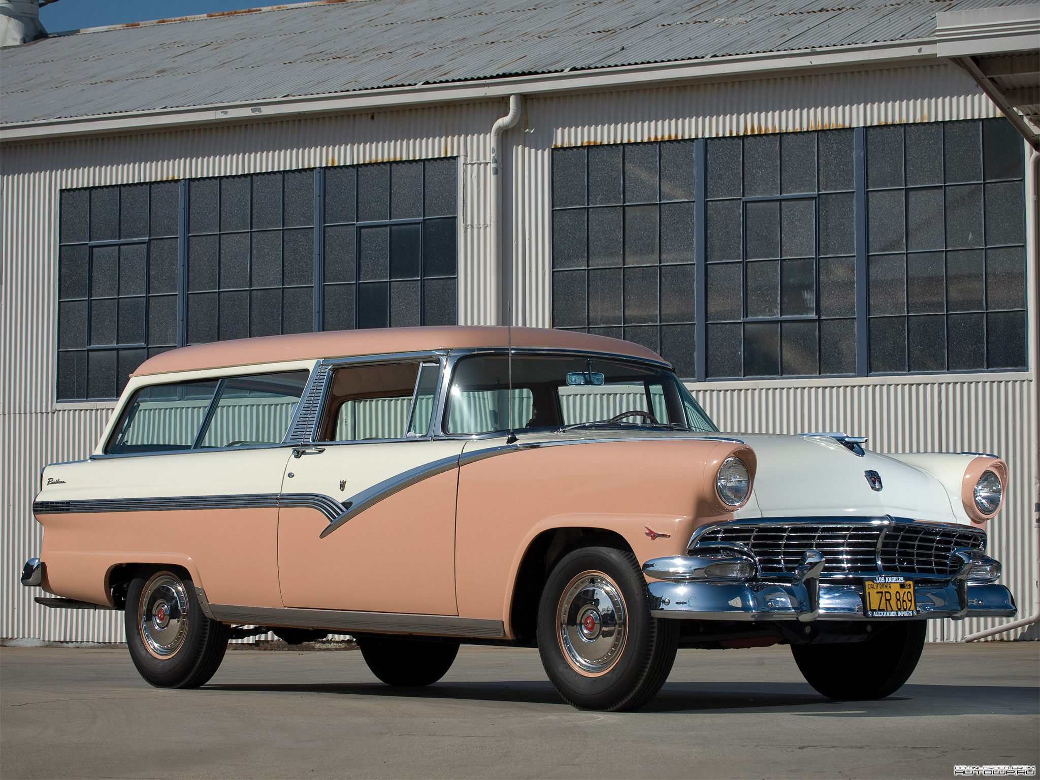 Ford Parklane Station Wagon '1956.jpg