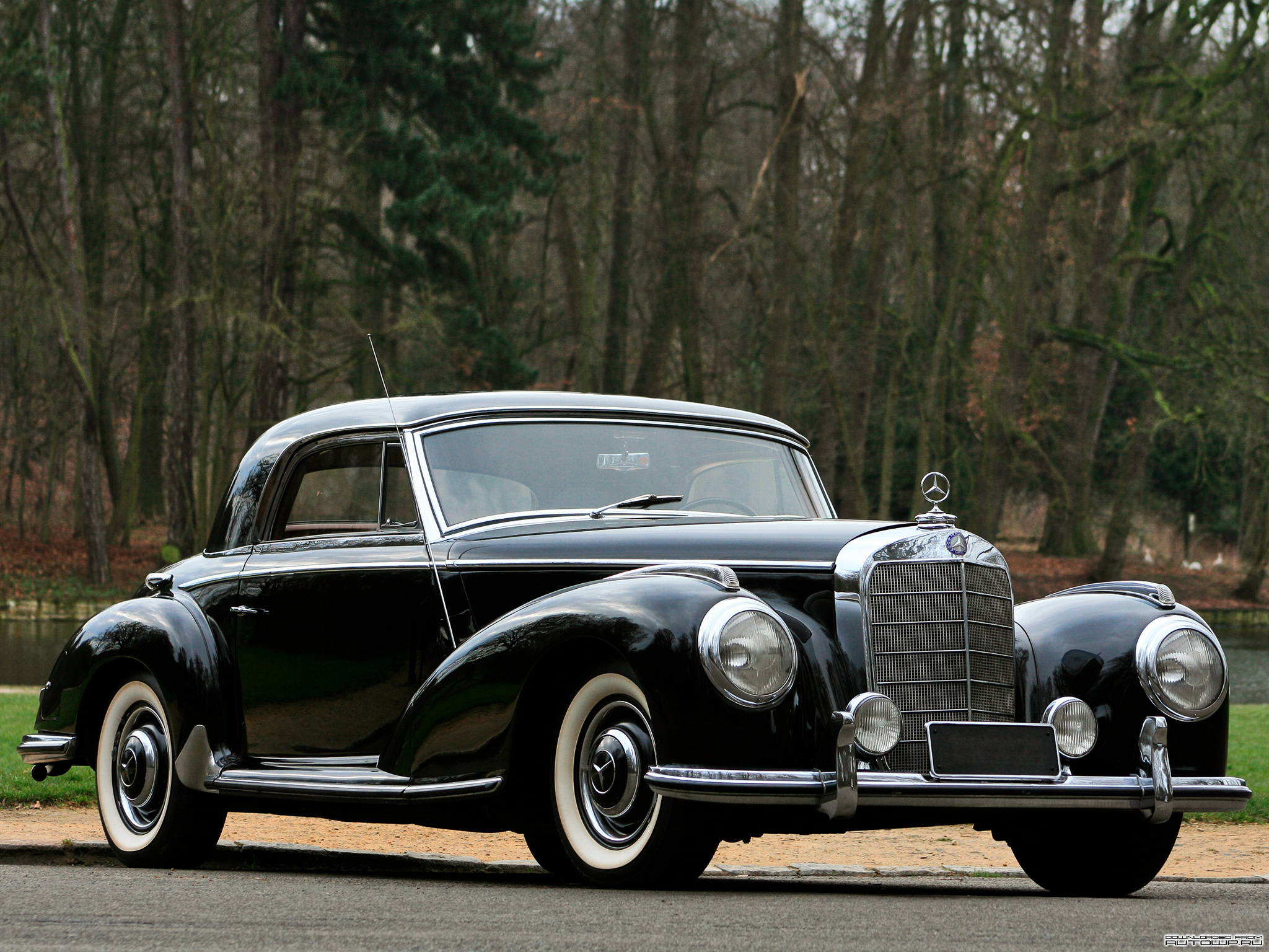 Mercedes-Benz 300S (W188) '1952–55.jpg