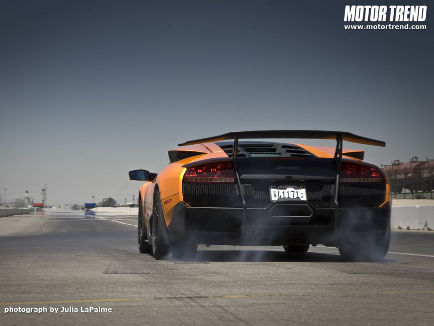 Tapeta 112_0910_05wl+2010_lamborghini_murcielago_LP670_4_superVeloce+rear_view.jpg