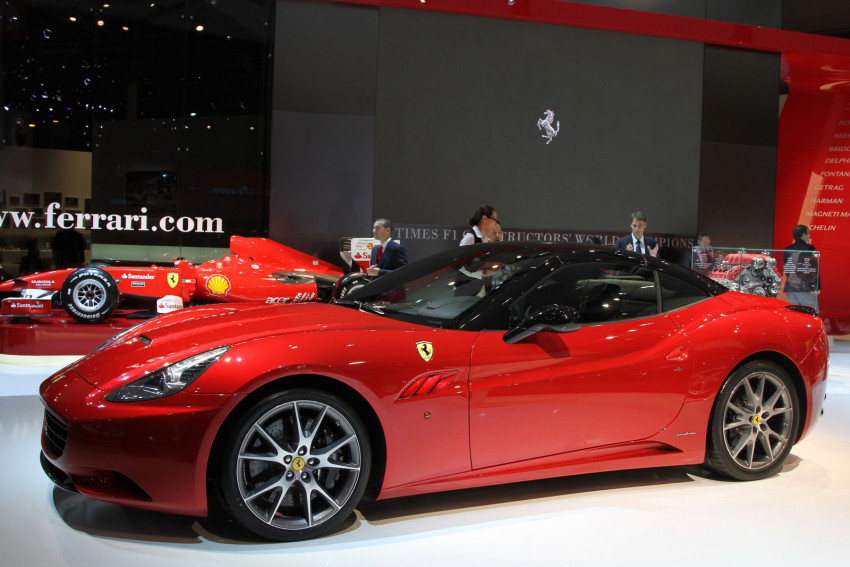 Tapeta ferrari-california-2.jpg