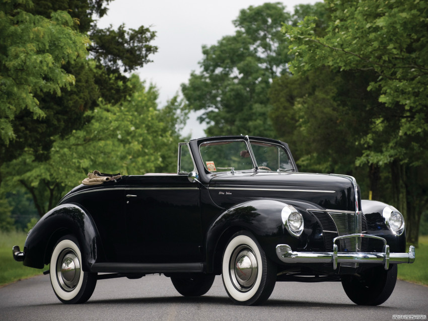 Tapeta Ford Deluxe Convertible Coupe '1940.jpg