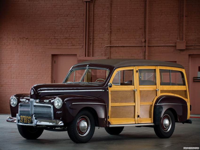 Tapeta Ford Super Deluxe Station Wagon '1942.jpg