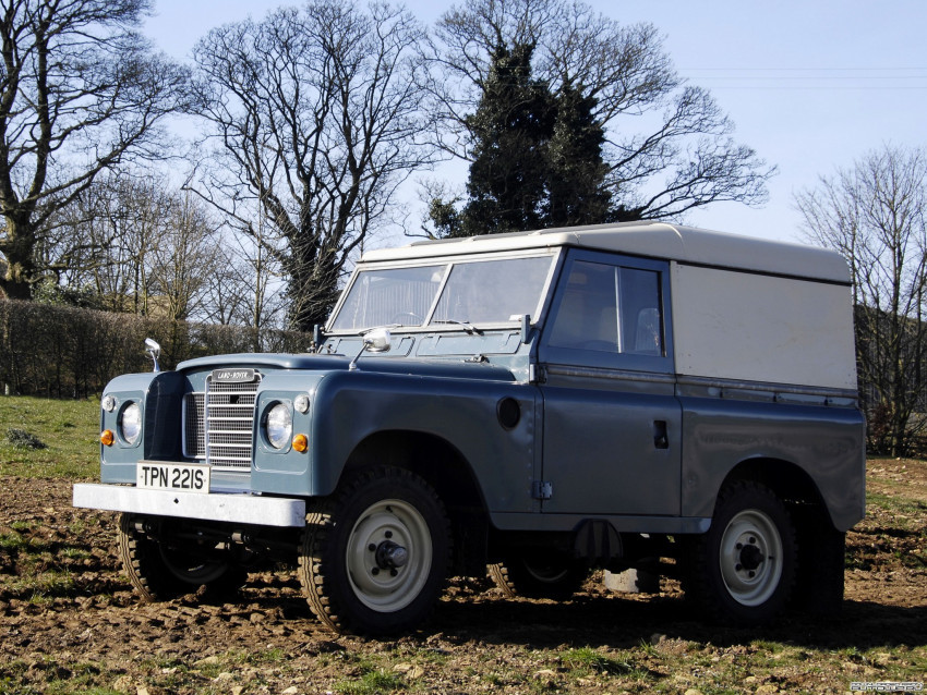 Tapeta Land Rover Series III SWB Van '1971–85.jpg