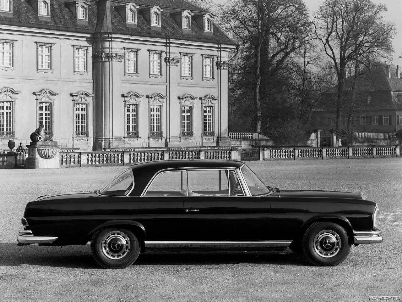 Tapeta Mercedes-Benz 220SE (W111W112) '1959–65.jpg