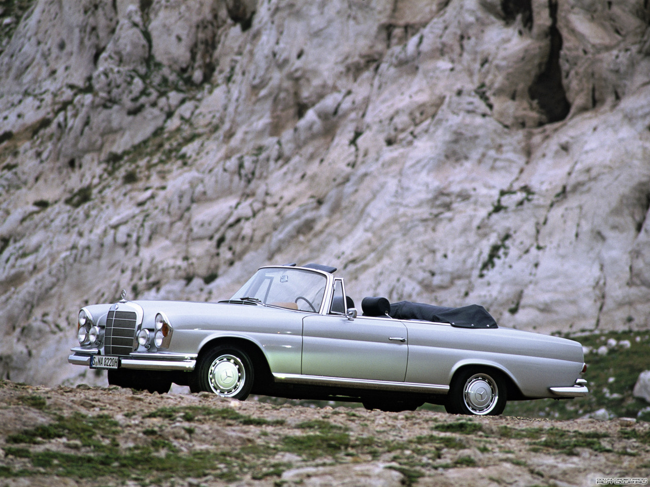 Tapeta Mercedes-Benz S-Klasse Cabriolet (W111-112).jpg